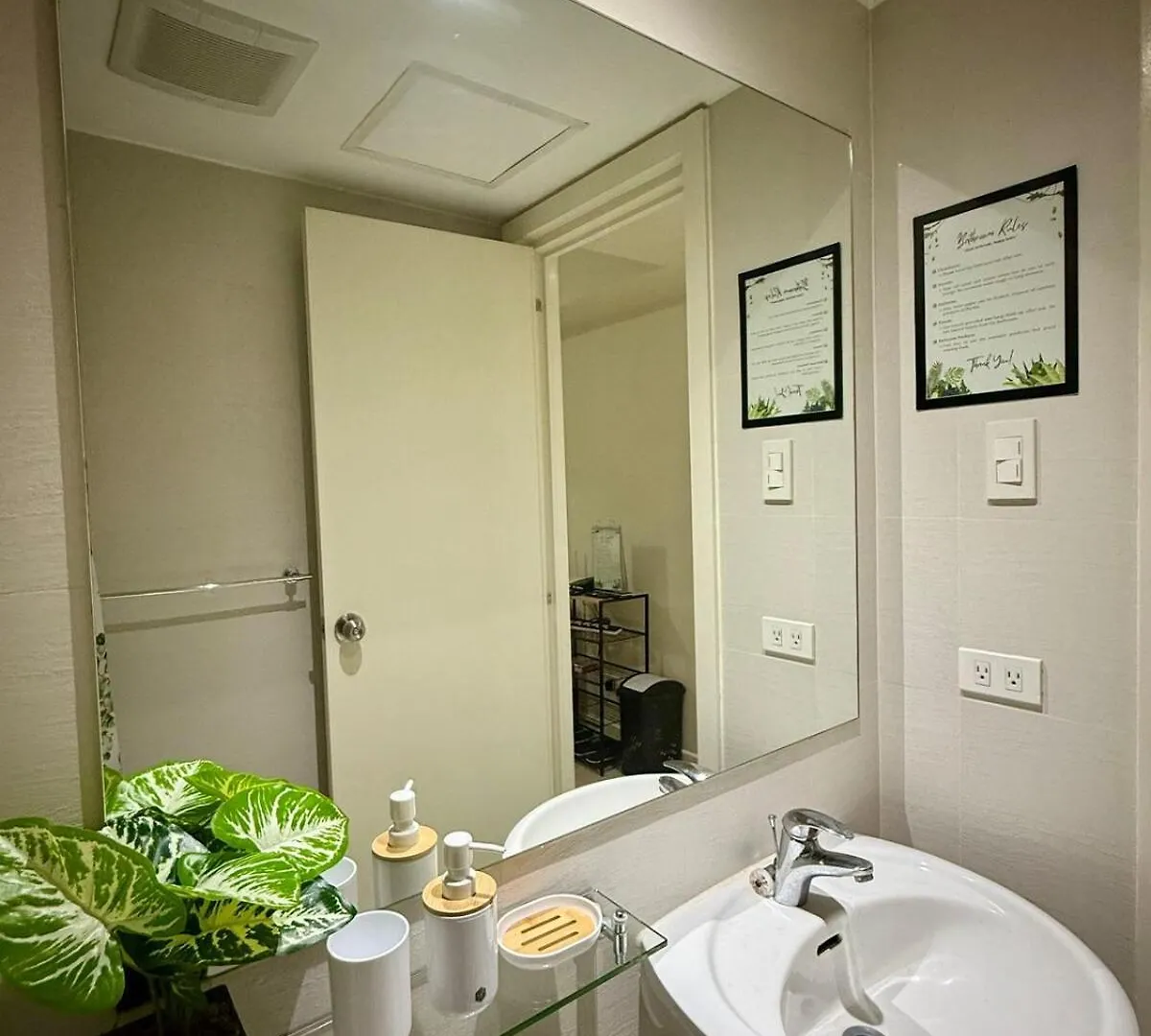 Apartment Verte Hideaway At Azure Residences - Urban Escape Manila Philippines